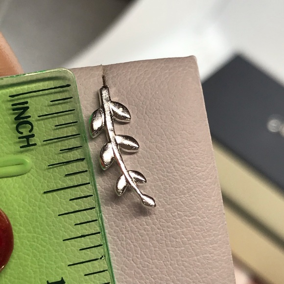 Sterling Silver 925 Stud Earrings - Picture 3 of 4